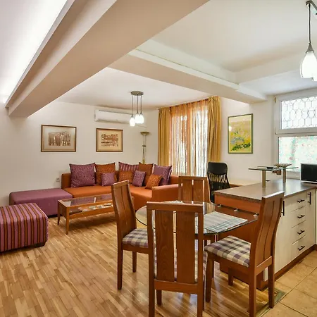 Budget Flat In Varna
